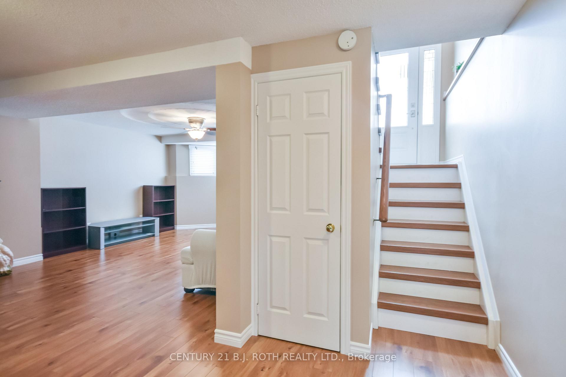 Photo 20 of 394 Anne Street N, Barrie, West Bayfield — HOMEH