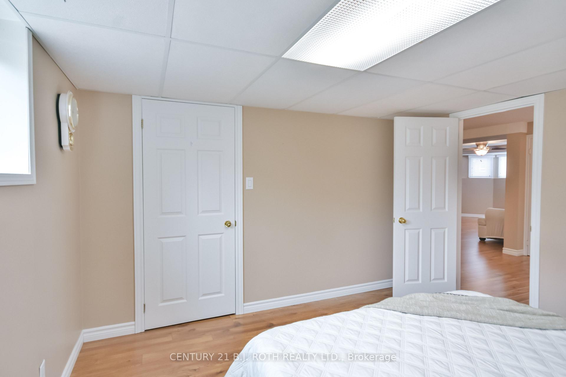 Photo 26 of 394 Anne Street N, Barrie, West Bayfield — HOMEH