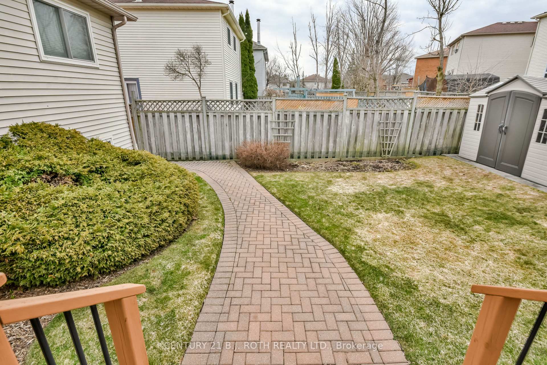 Photo 34 of 394 Anne Street N, Barrie, West Bayfield — HOMEH