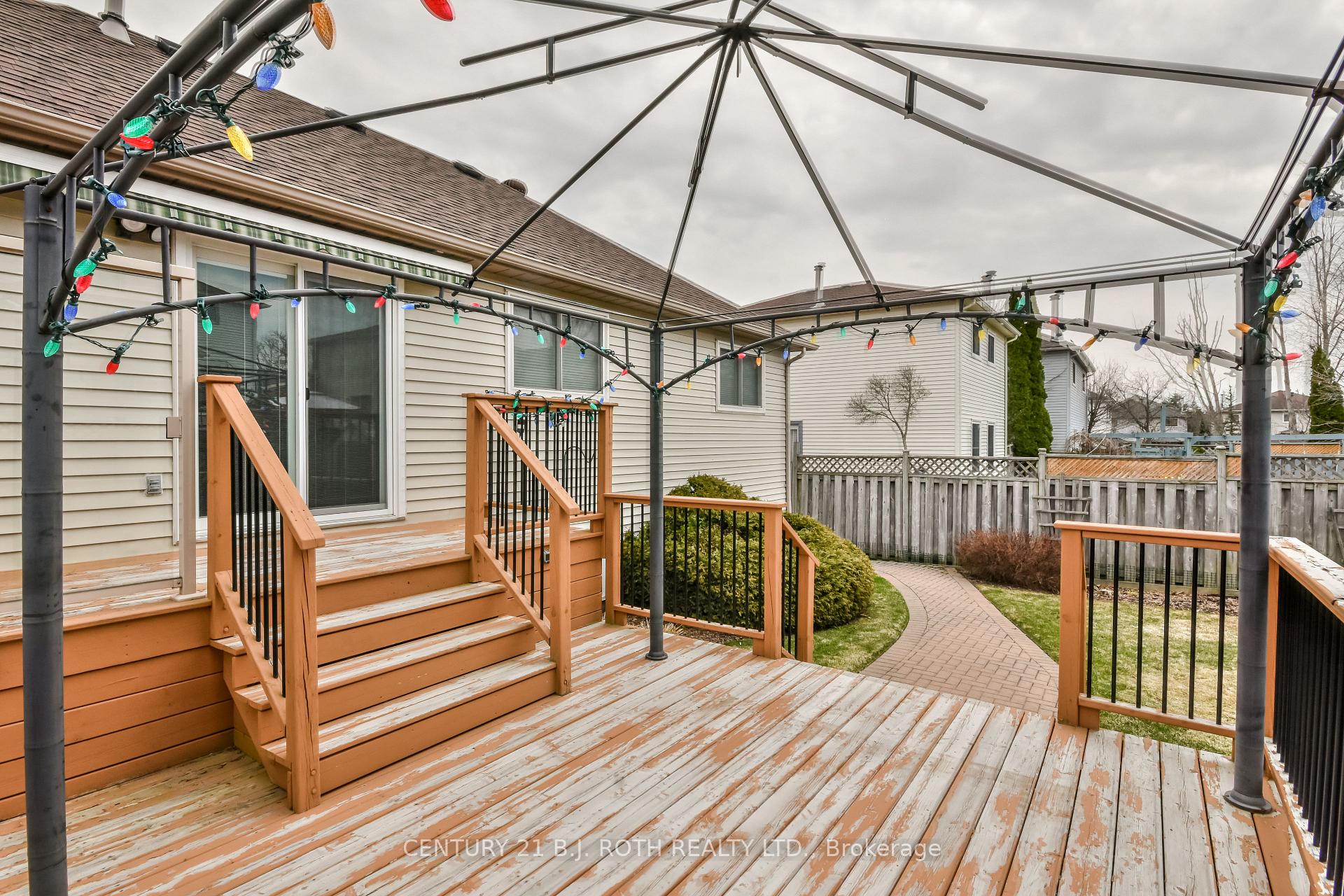 Photo 36 of 394 Anne Street N, Barrie, West Bayfield — HOMEH