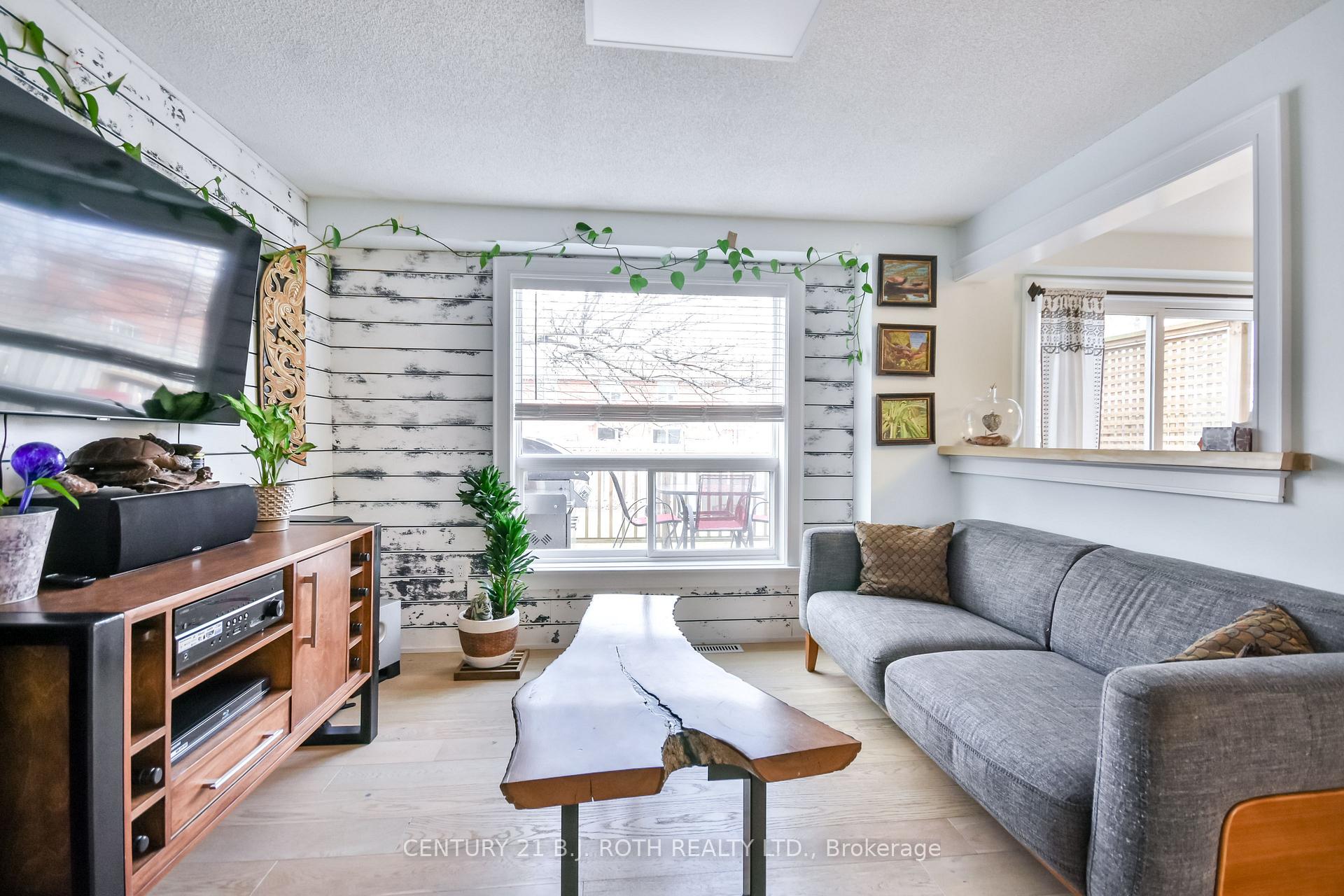 Photo 5 of 23 Tunbridge Road, Barrie, Georgian Drive — HOMEH