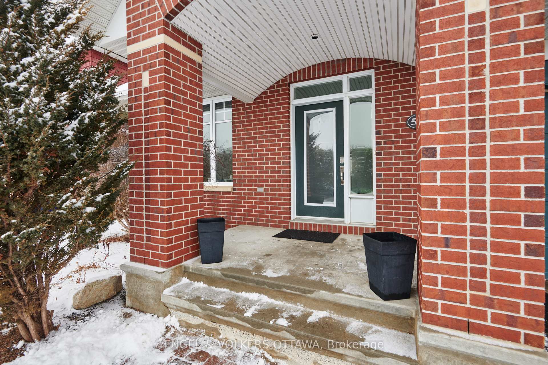 Photo 3 of 553 Kilbirnie Drive, Ottawa, Barrhaven - Stonebridge — HOMEH
