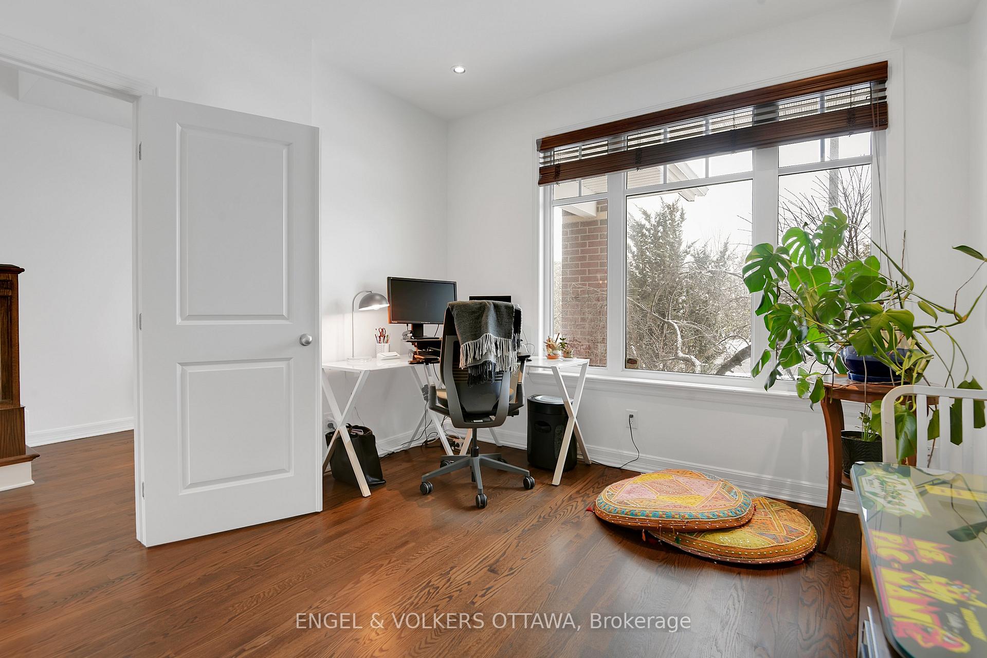 Photo 7 of 553 Kilbirnie Drive, Ottawa, Barrhaven - Stonebridge — HOMEH