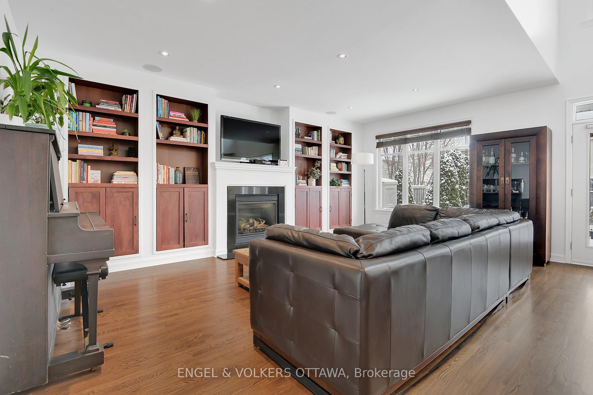 Photo 9 of 553 Kilbirnie Drive, Ottawa, Barrhaven - Stonebridge — HOMEH