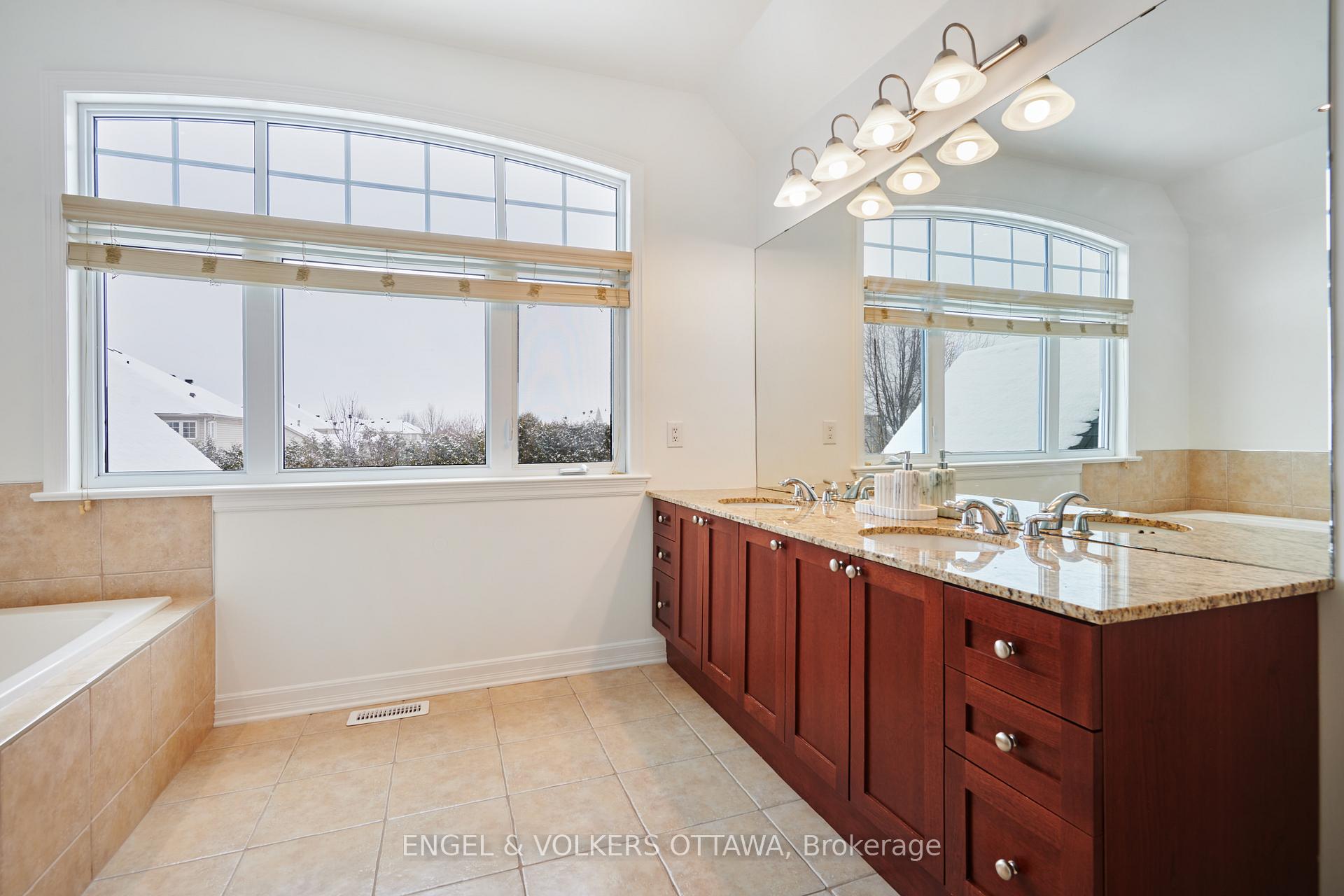 Photo 24 of 553 Kilbirnie Drive, Ottawa, Barrhaven - Stonebridge — HOMEH