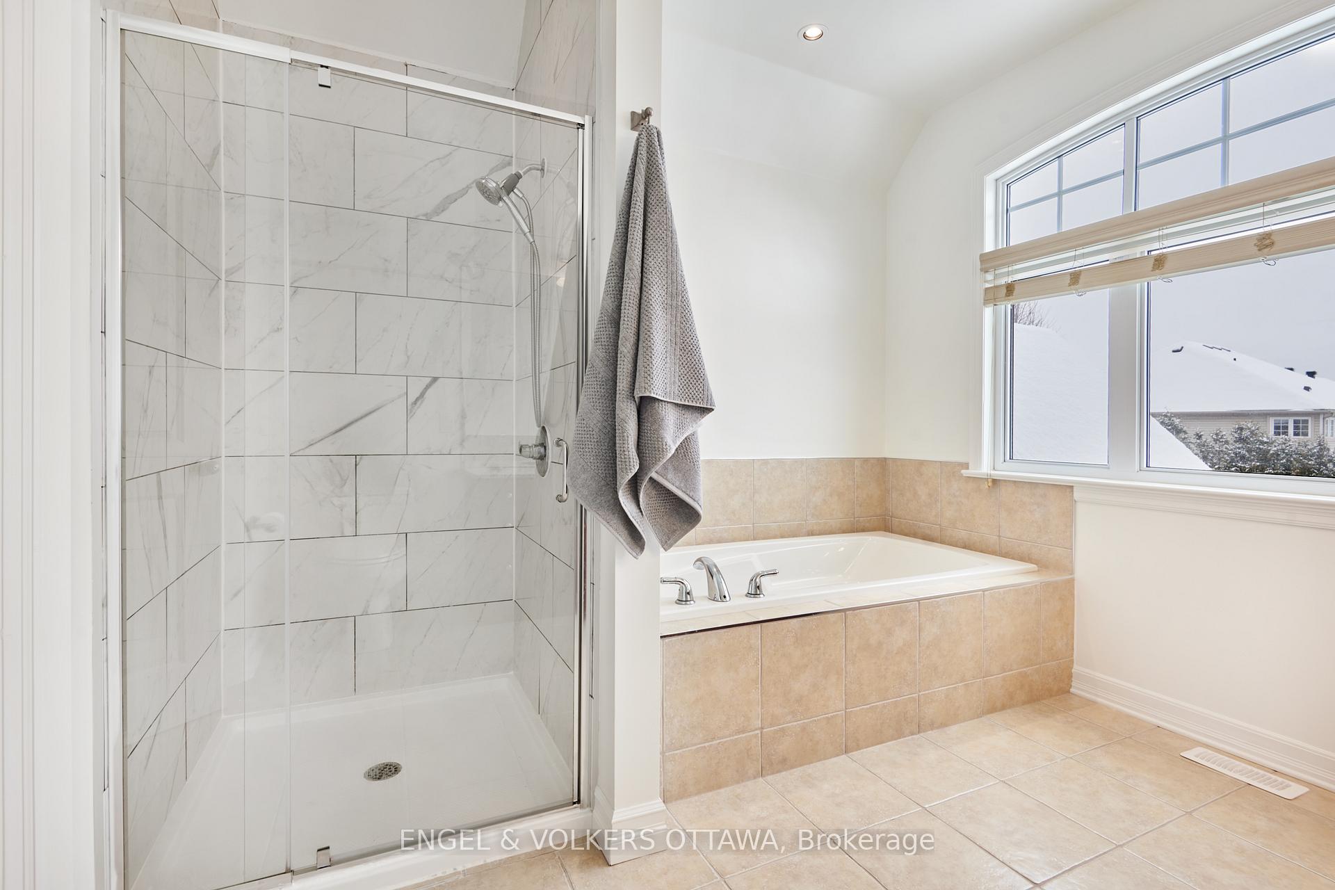 Photo 26 of 553 Kilbirnie Drive, Ottawa, Barrhaven - Stonebridge — HOMEH