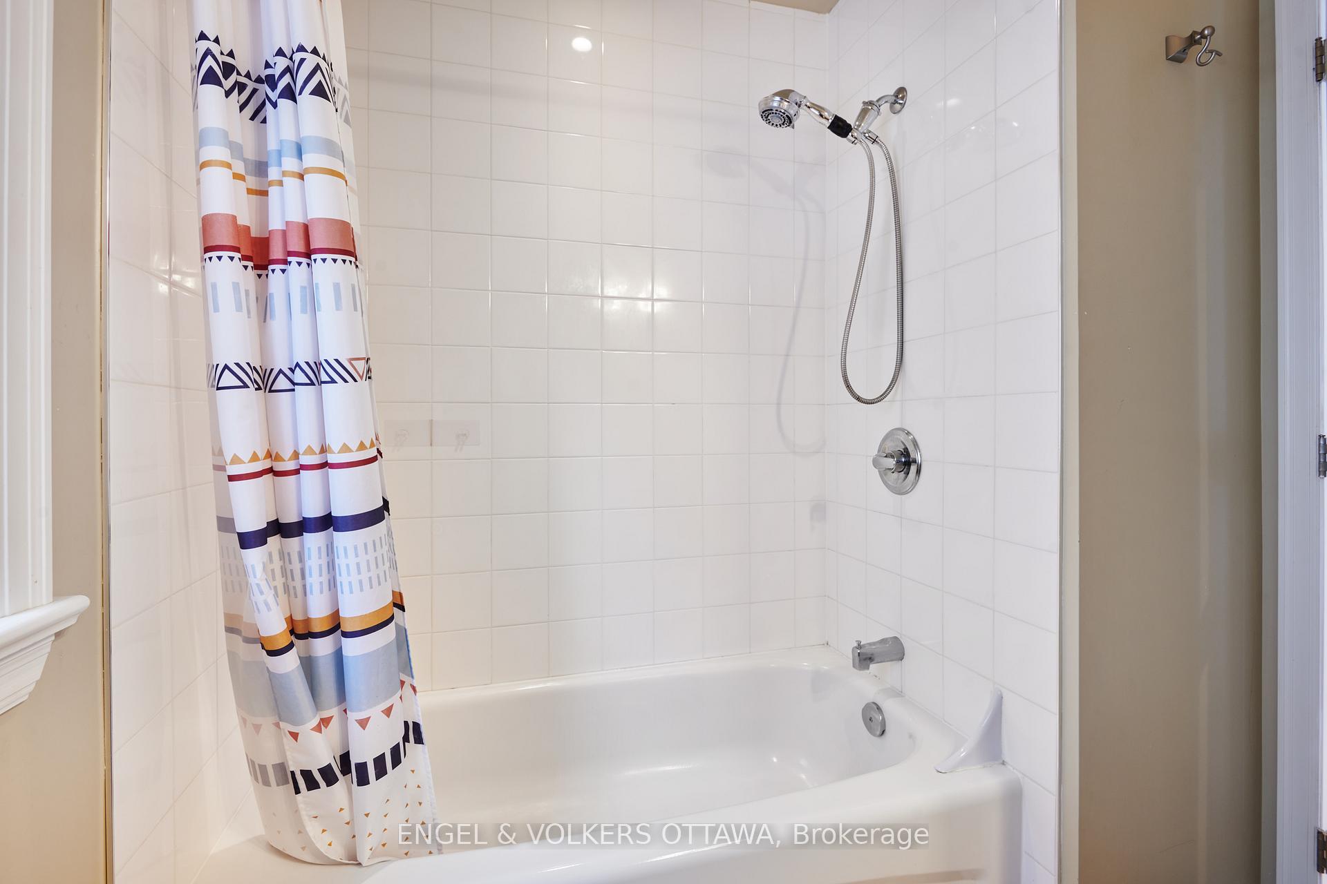 Photo 30 of 553 Kilbirnie Drive, Ottawa, Barrhaven - Stonebridge — HOMEH