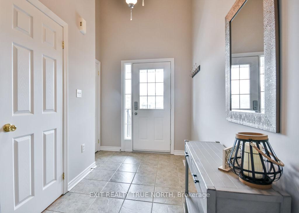Photo 4 of 37 Pass Court, Barrie, Ardagh — HOMEH