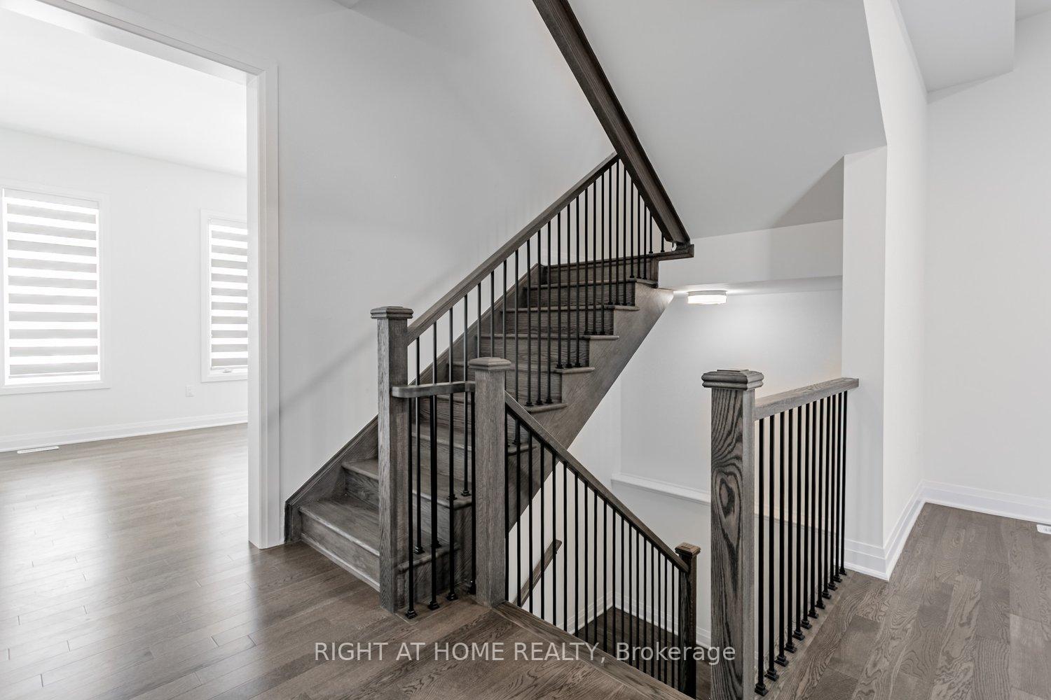 Photo 5 of 13 Oceanic Avenue, Brampton, Northwest Brampton — HOMEH