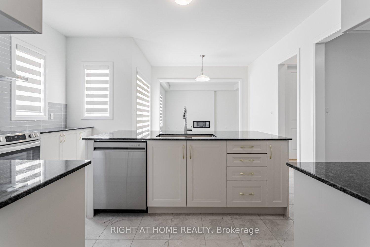 Photo 10 of 13 Oceanic Avenue, Brampton, Northwest Brampton — HOMEH