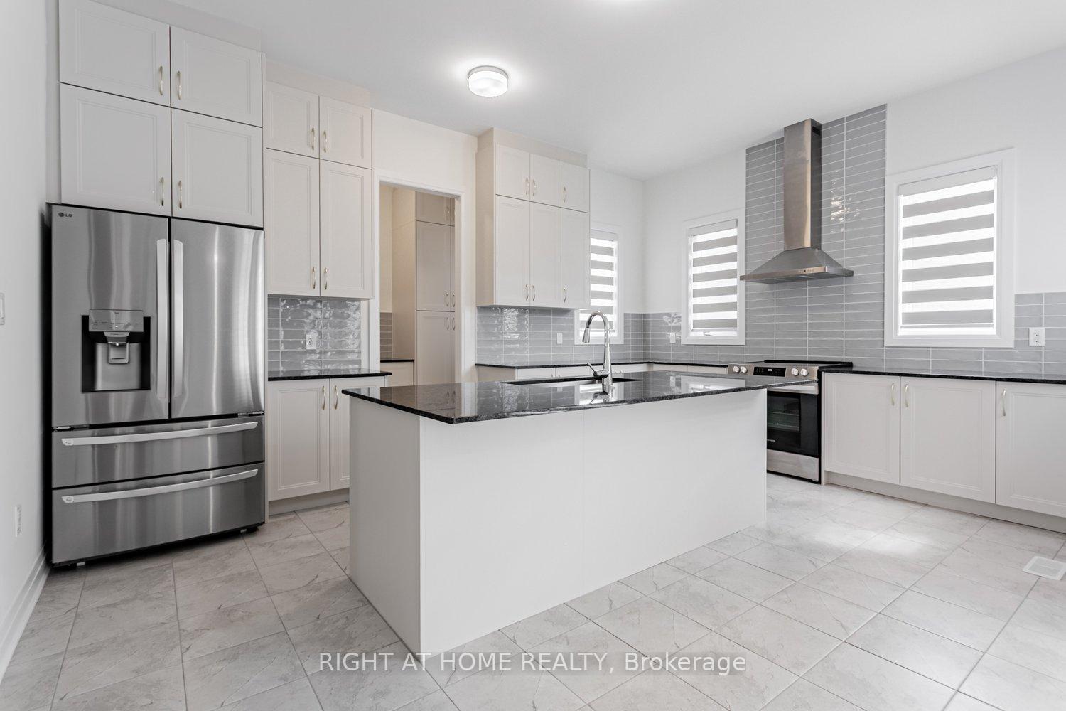 Photo 12 of 13 Oceanic Avenue, Brampton, Northwest Brampton — HOMEH