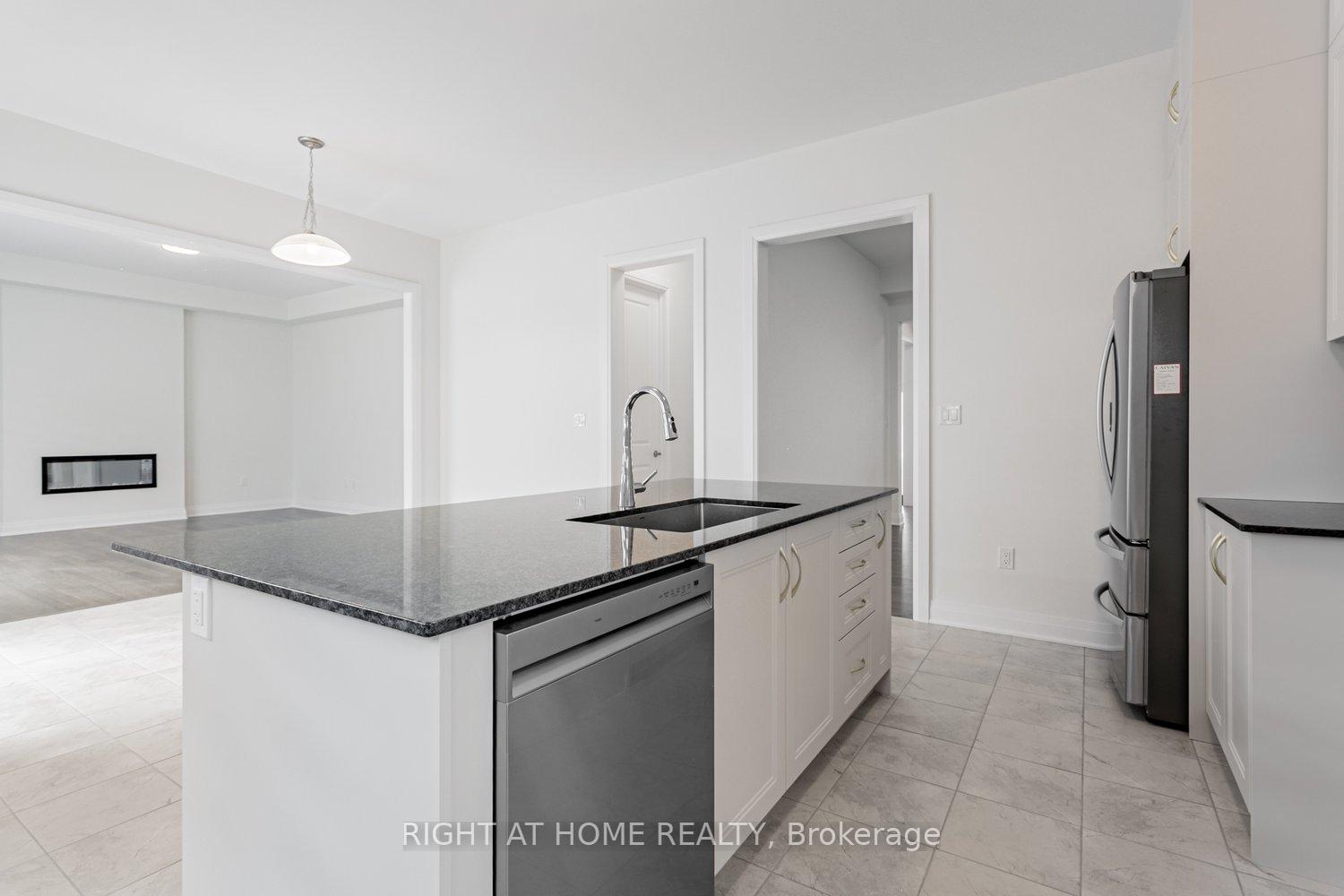Photo 14 of 13 Oceanic Avenue, Brampton, Northwest Brampton — HOMEH