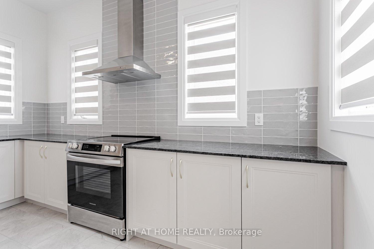 Photo 15 of 13 Oceanic Avenue, Brampton, Northwest Brampton — HOMEH