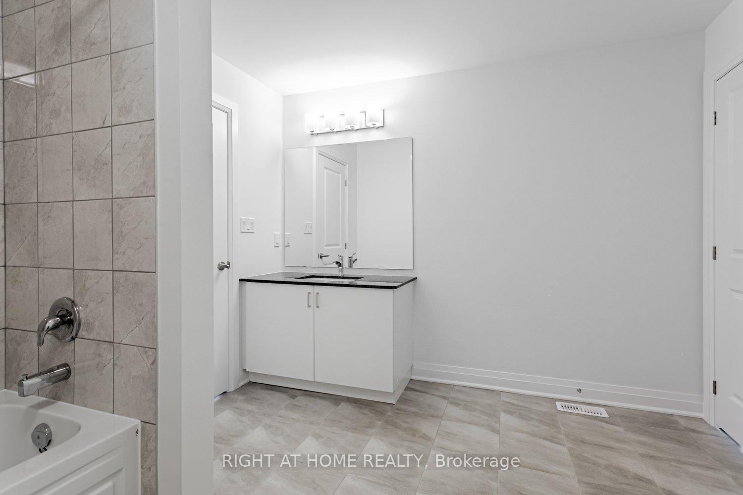 Photo 37 of 13 Oceanic Avenue, Brampton, Northwest Brampton — HOMEH