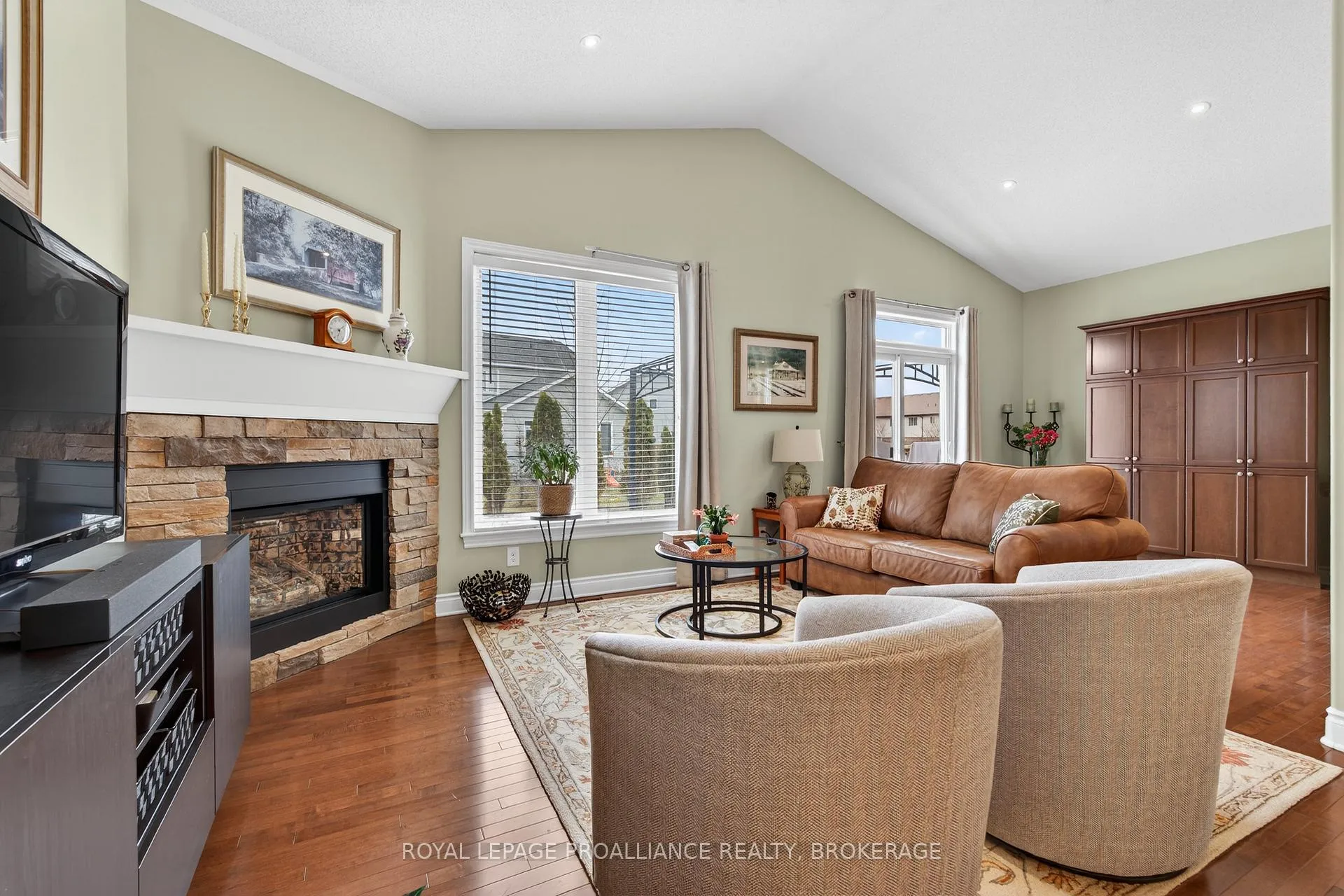 Photo 8 of 1433 Evergreen Drive, Kingston, City Northwest — HOMEH