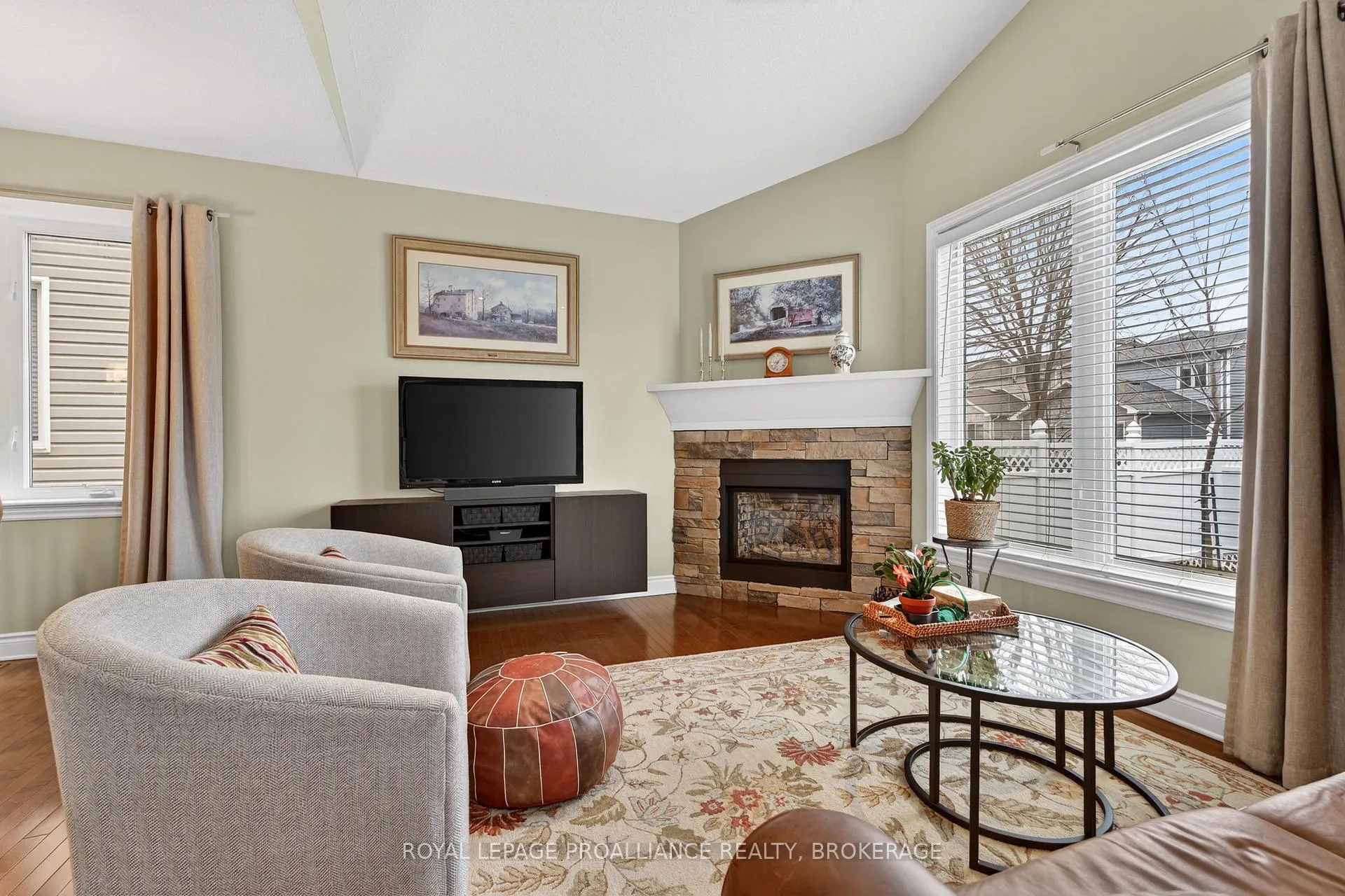 Photo 10 of 1433 Evergreen Drive, Kingston, City Northwest — HOMEH