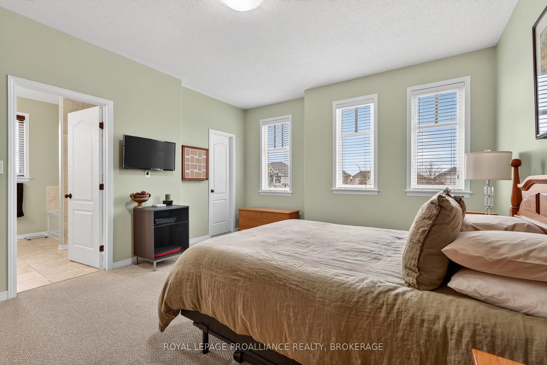 Photo 21 of 1433 Evergreen Drive, Kingston, City Northwest — HOMEH