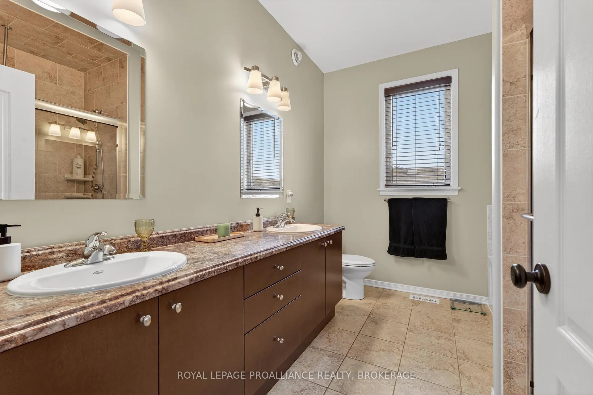 Photo 23 of 1433 Evergreen Drive, Kingston, City Northwest — HOMEH