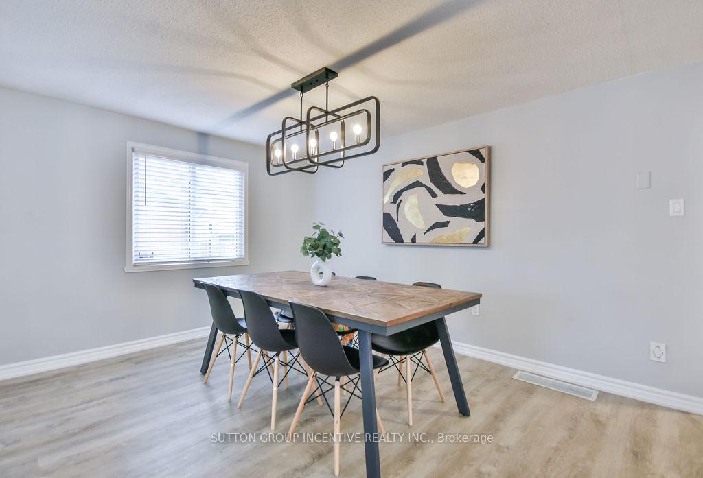 Photo 9 of 29 Wells Crescent, Barrie, Sunnidale — HOMEH