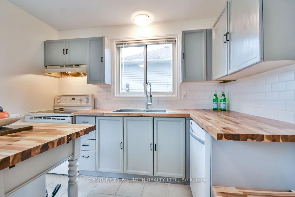Photo 5 of 53 Gosney Crescent, Barrie, Painswick North — HOMEH