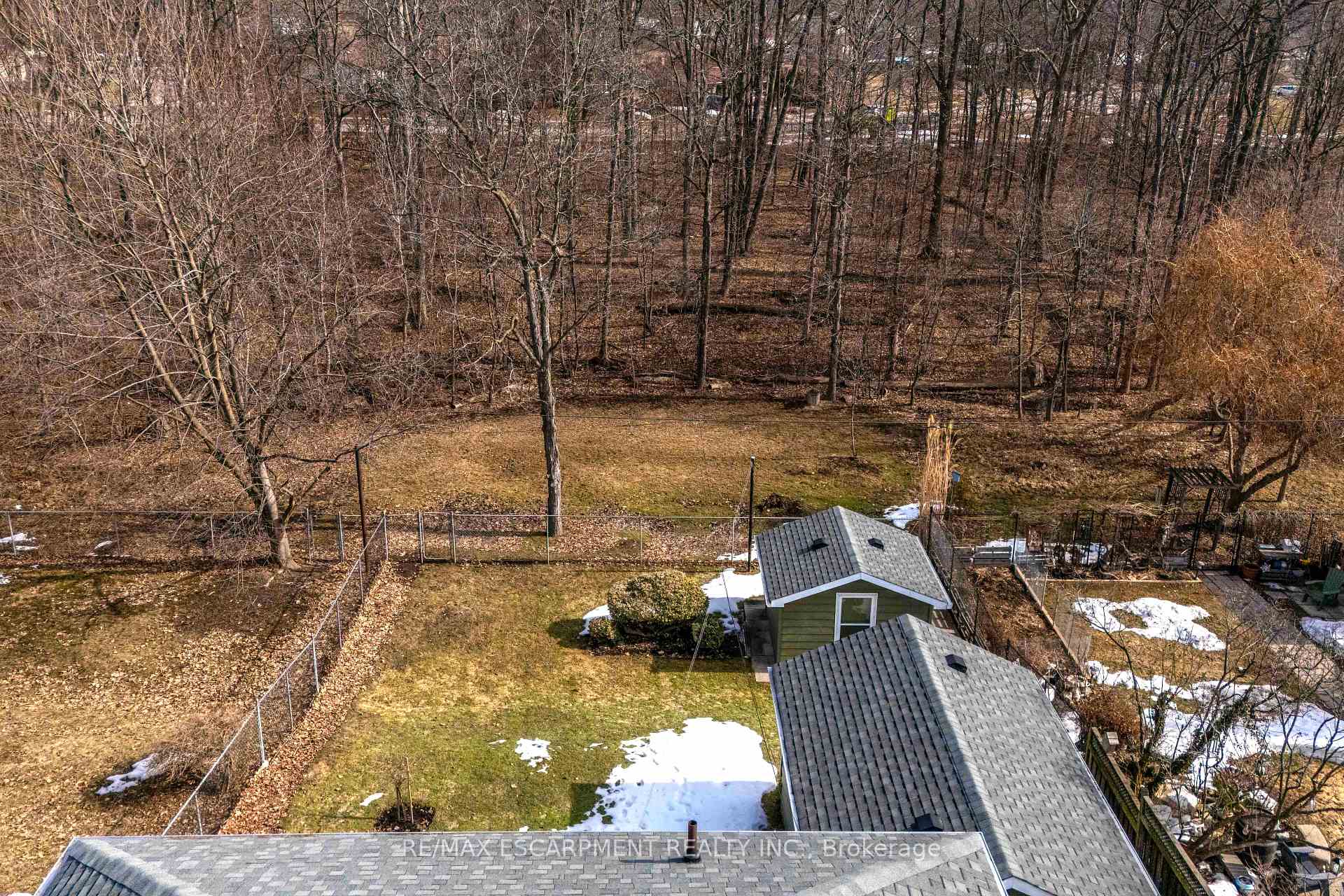 Photo 2 of 1391 Augustine Drive, Burlington, Mountainside — HOMEH