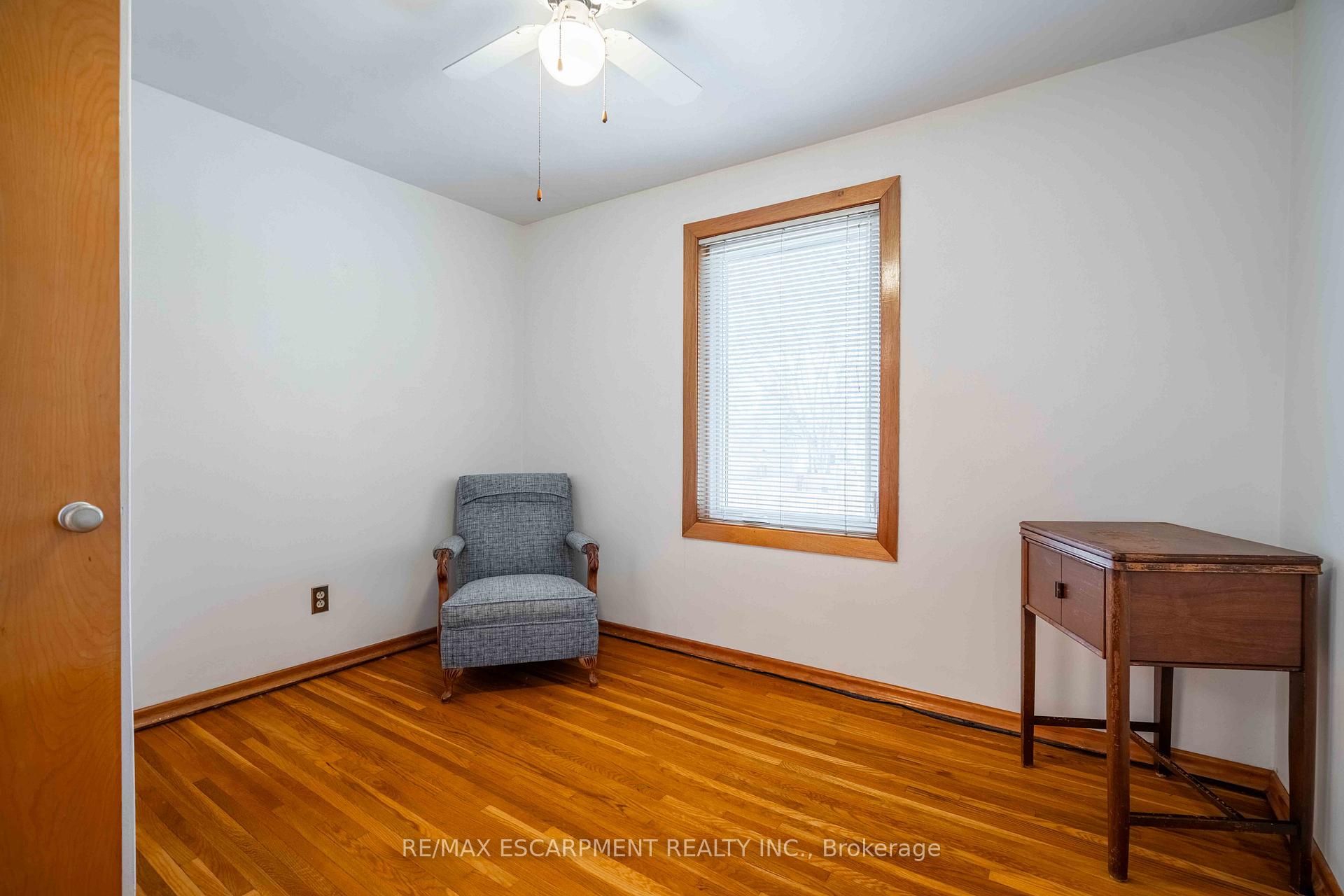 Photo 14 of 1391 Augustine Drive, Burlington, Mountainside — HOMEH