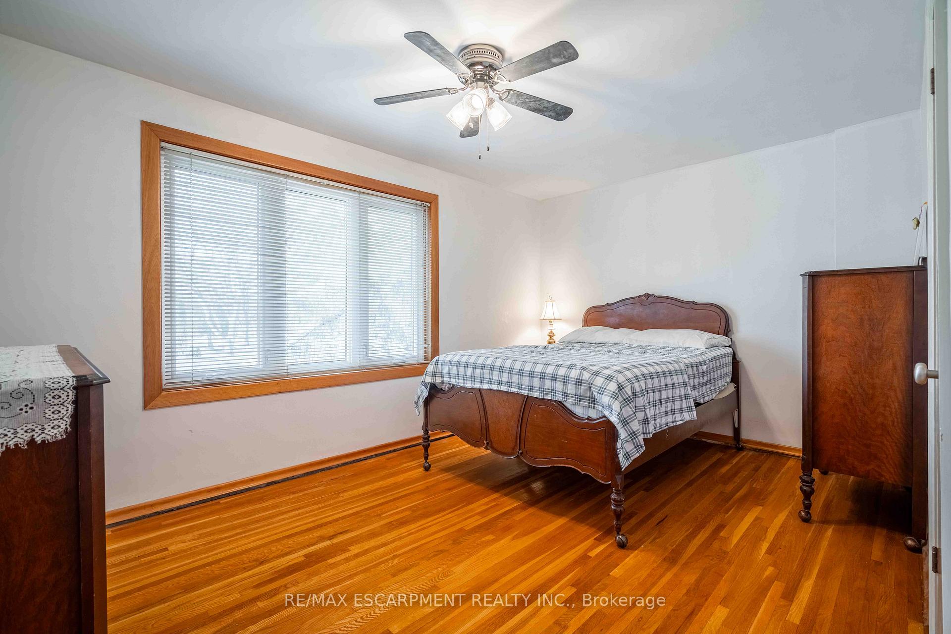 Photo 15 of 1391 Augustine Drive, Burlington, Mountainside — HOMEH