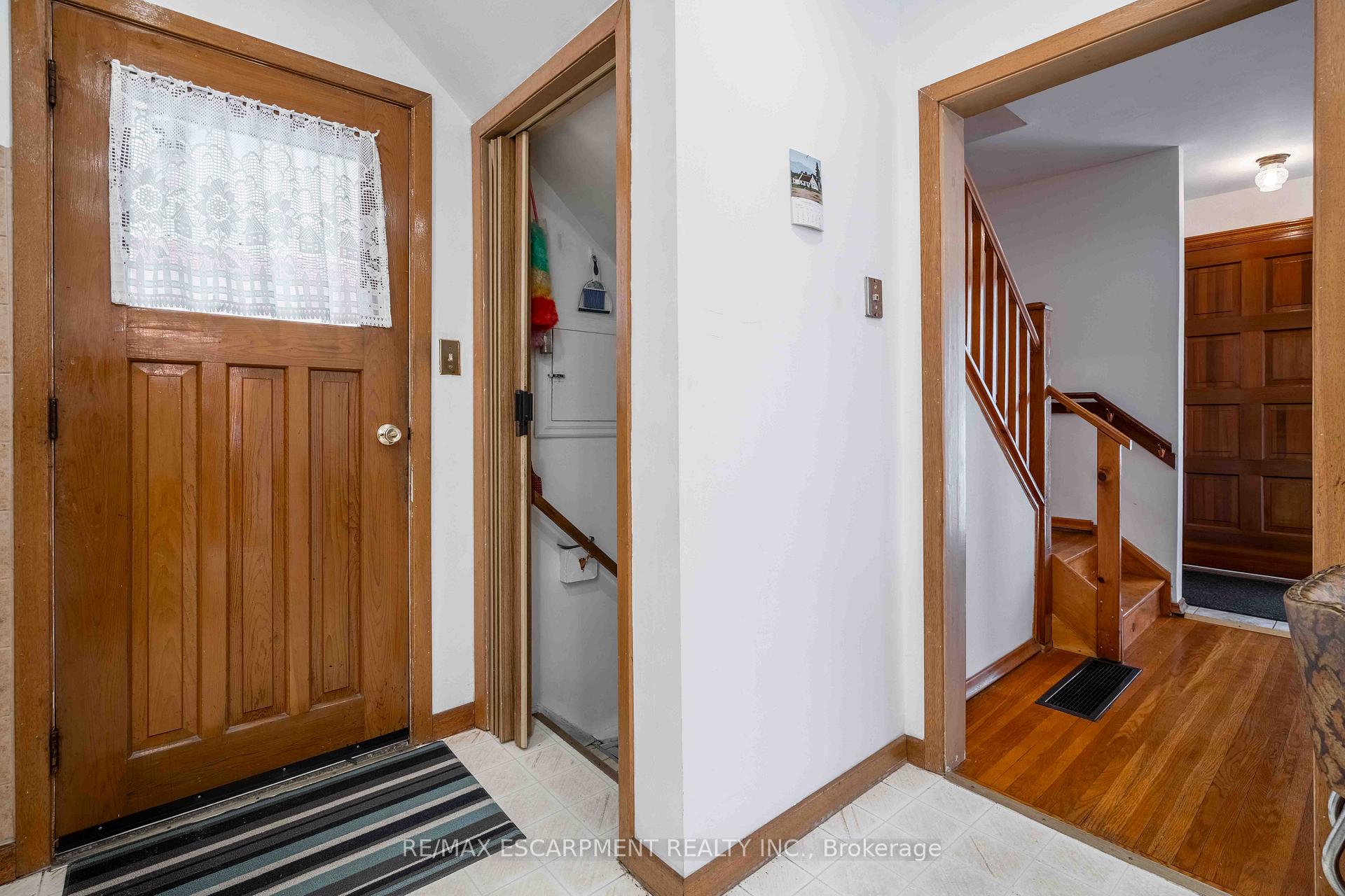 Photo 19 of 1391 Augustine Drive, Burlington, Mountainside — HOMEH