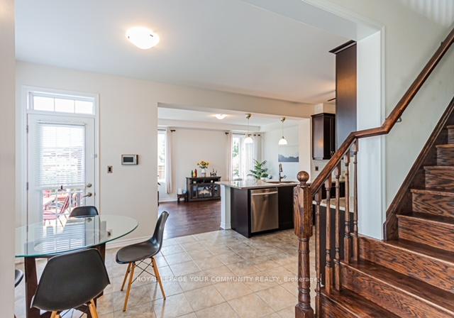 Photo 3 of 290 Thomas Phillips Drive, Aurora, Rural Aurora — HOMEH