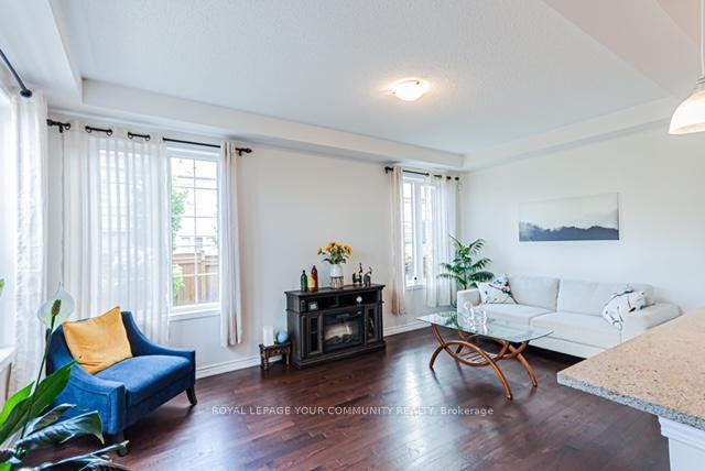 Photo 6 of 290 Thomas Phillips Drive, Aurora, Rural Aurora — HOMEH