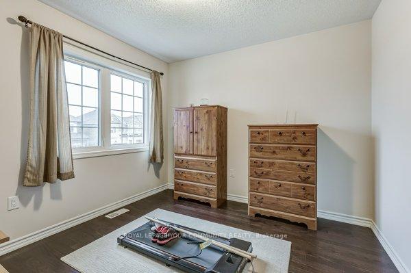 Photo 14 of 290 Thomas Phillips Drive, Aurora, Rural Aurora — HOMEH
