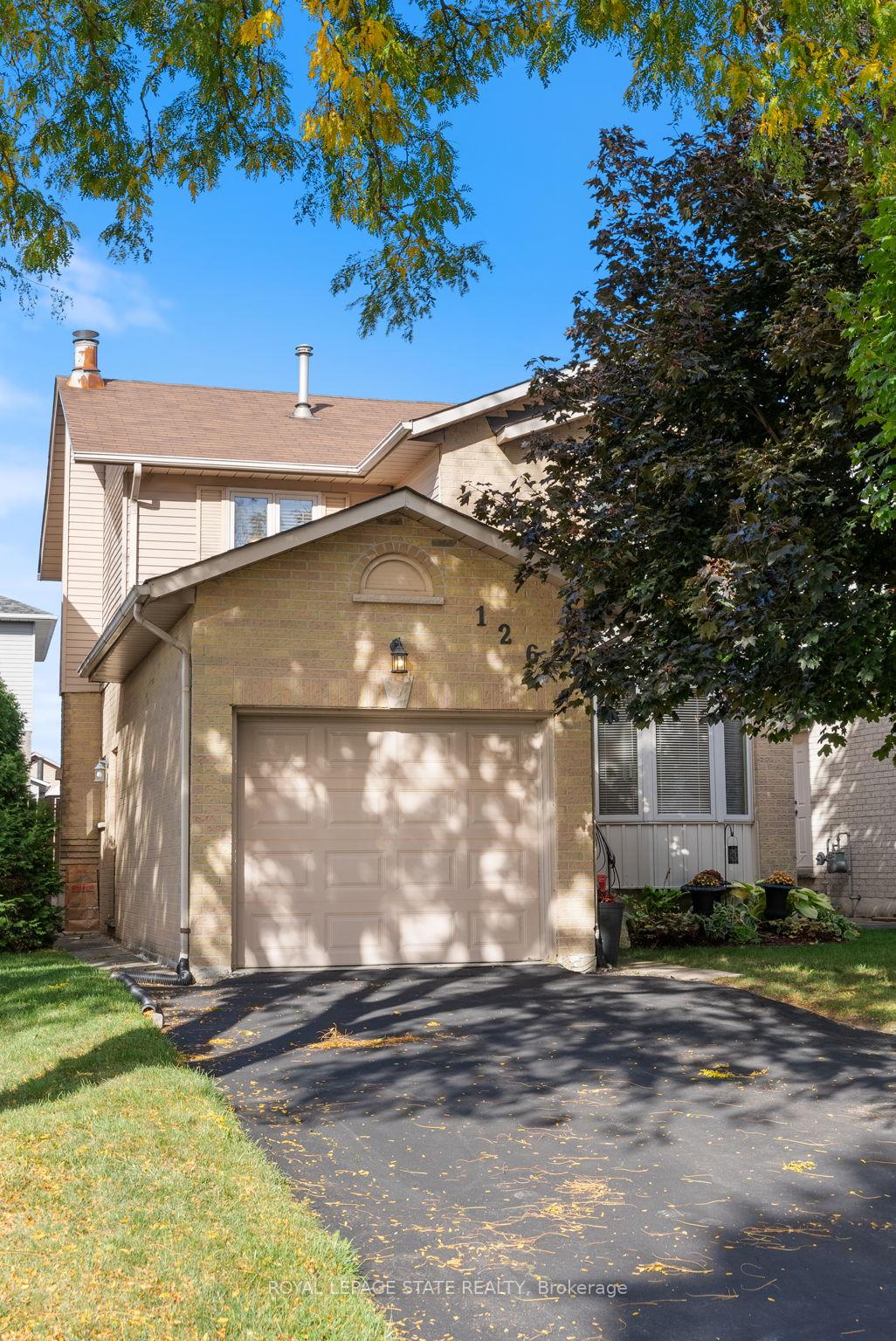 Photo 3 of 126 Charing Drive, Hamilton, Rushdale — HOMEH