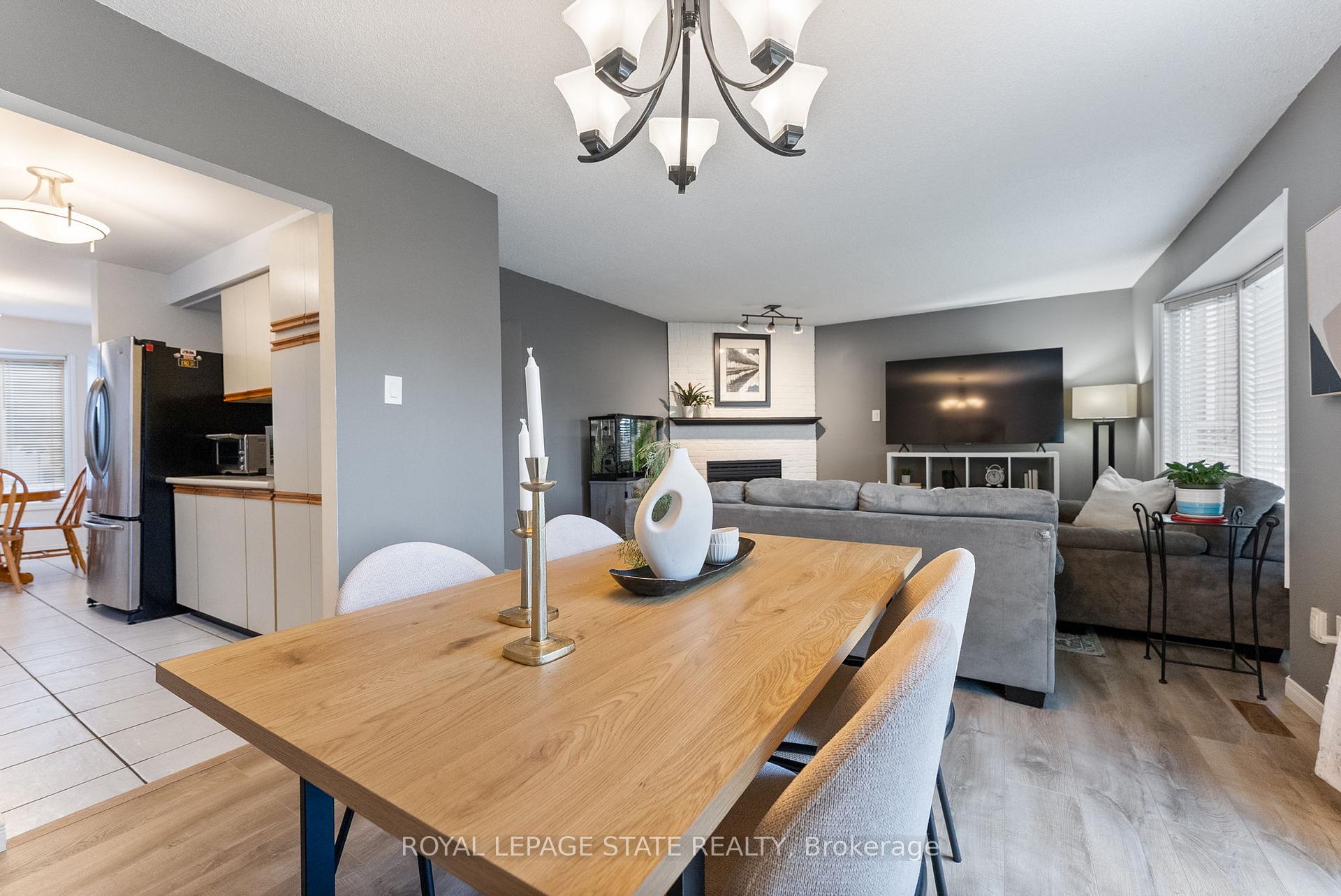 Photo 20 of 126 Charing Drive, Hamilton, Rushdale — HOMEH