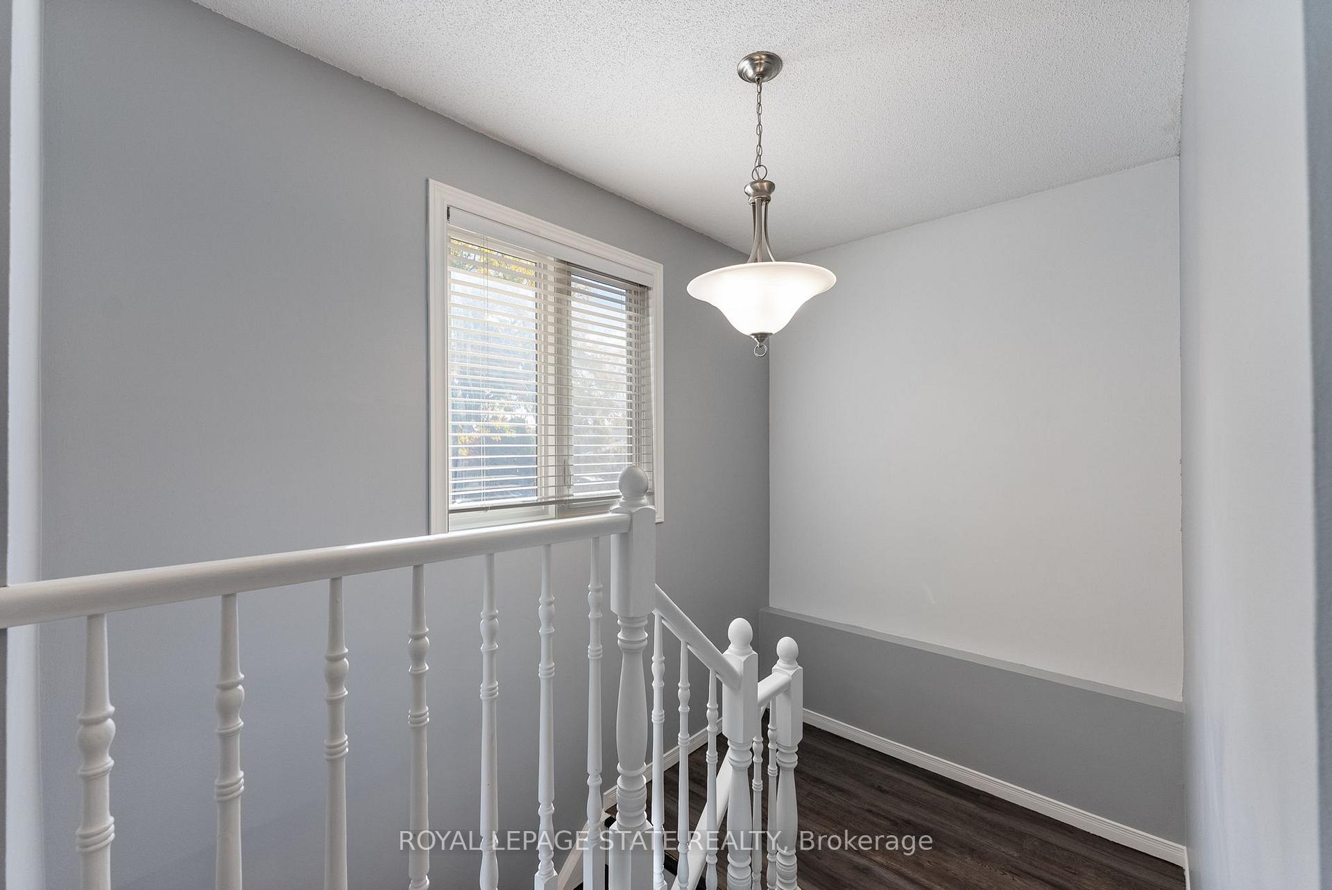 Photo 23 of 126 Charing Drive, Hamilton, Rushdale — HOMEH