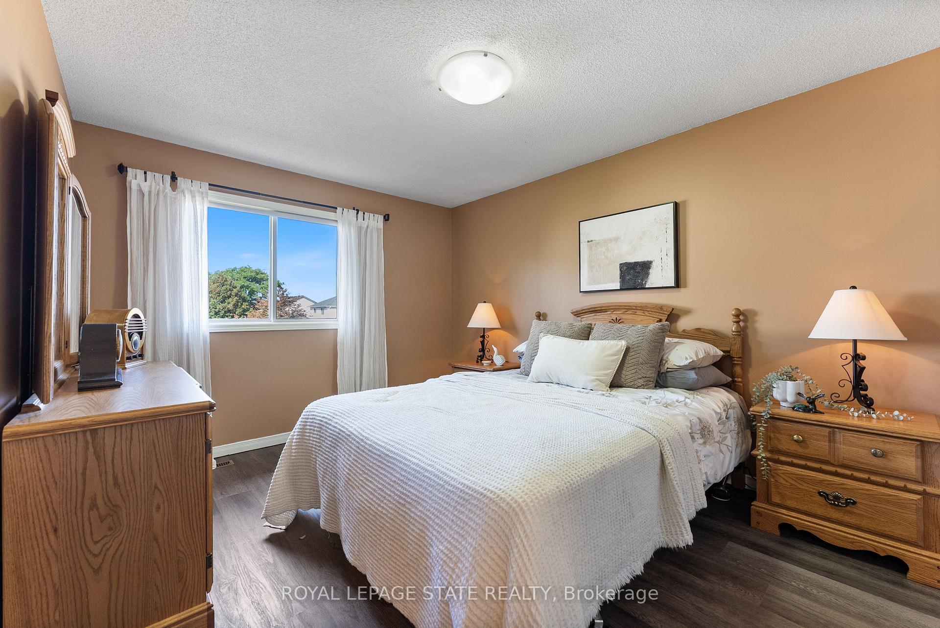 Photo 28 of 126 Charing Drive, Hamilton, Rushdale — HOMEH