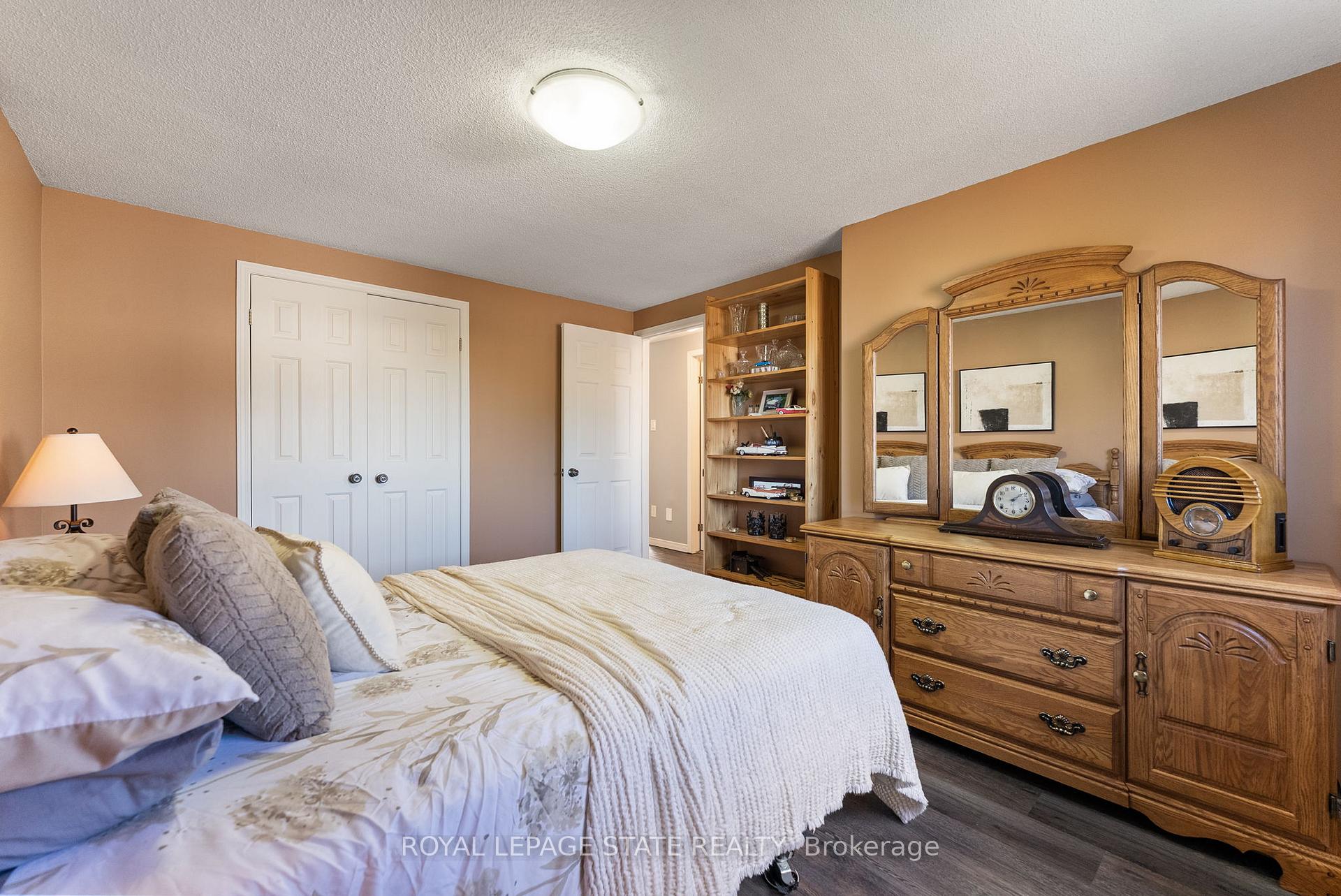 Photo 29 of 126 Charing Drive, Hamilton, Rushdale — HOMEH