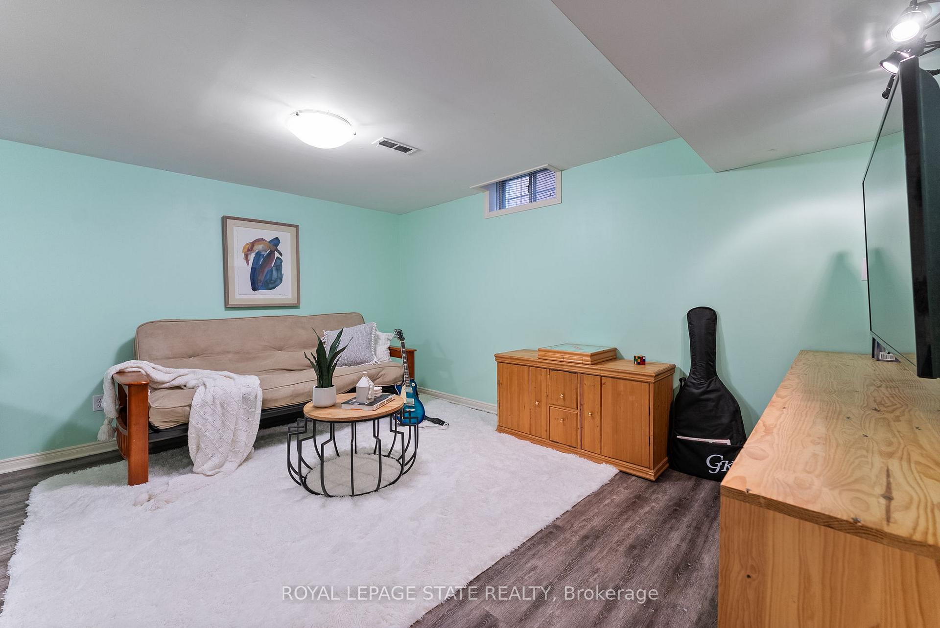 Photo 34 of 126 Charing Drive, Hamilton, Rushdale — HOMEH