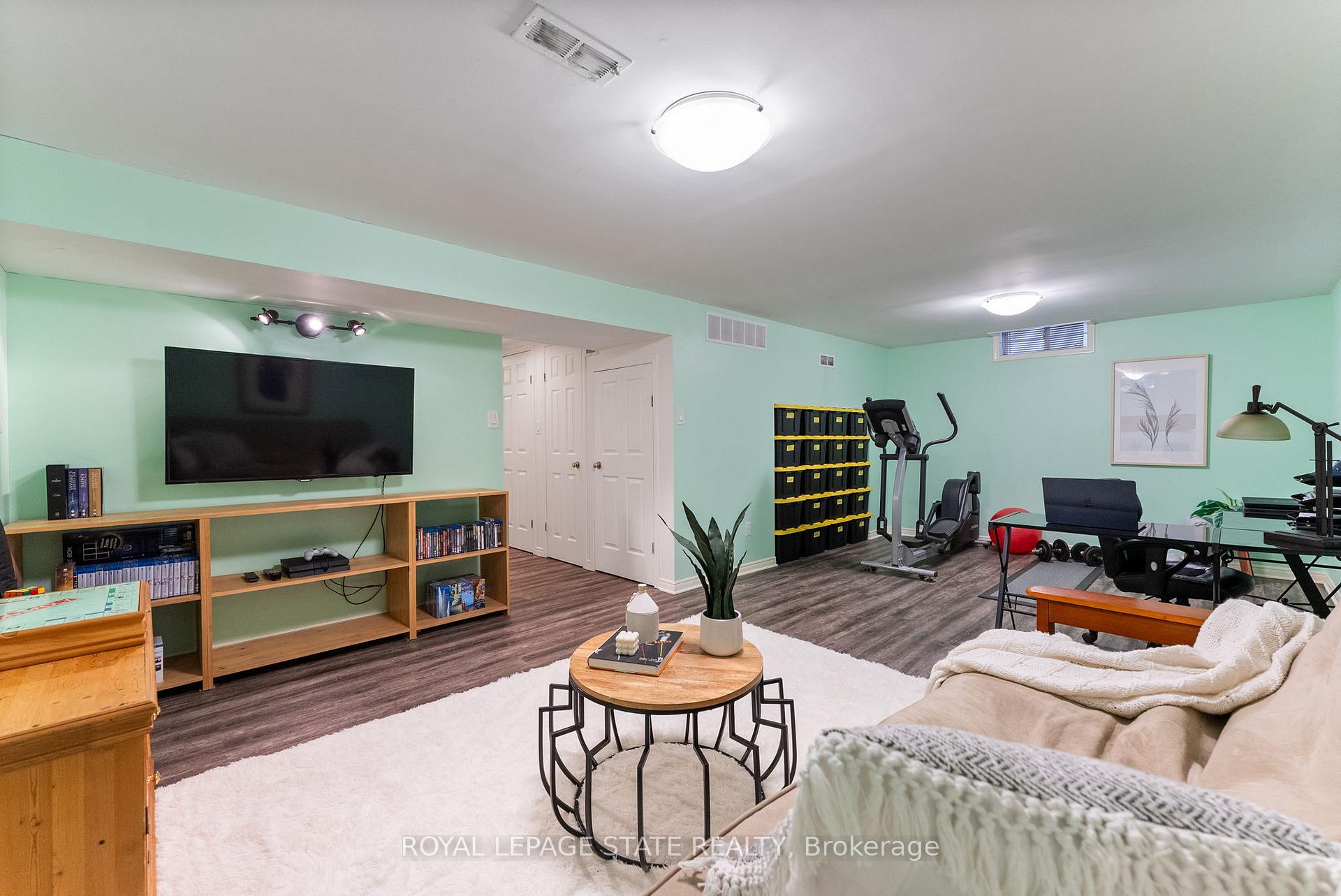 Photo 35 of 126 Charing Drive, Hamilton, Rushdale — HOMEH