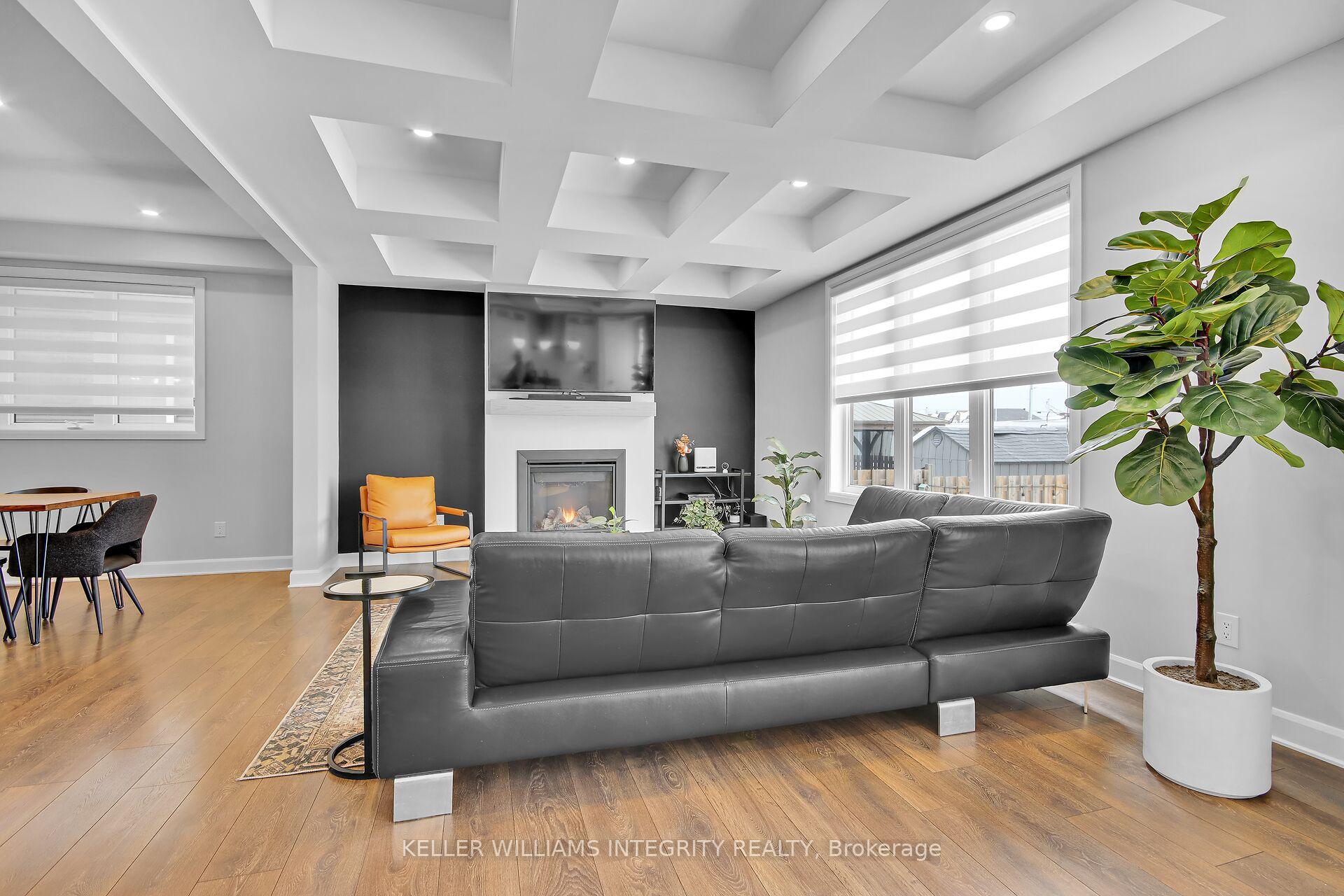 Photo 9 of 23 Aura Avenue, Ottawa, Barrhaven - Heritage Park — HOMEH