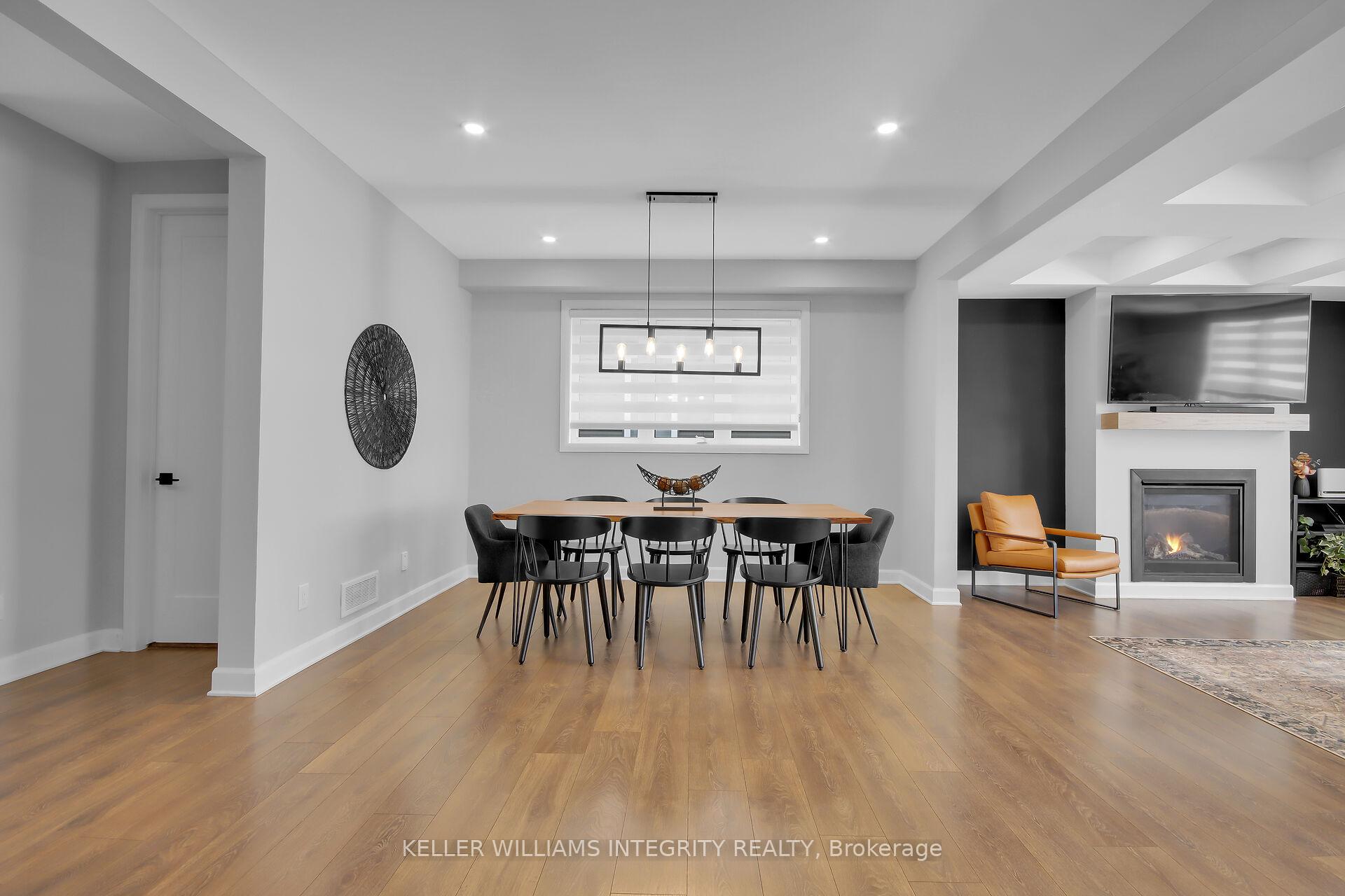Photo 13 of 23 Aura Avenue, Ottawa, Barrhaven - Heritage Park — HOMEH