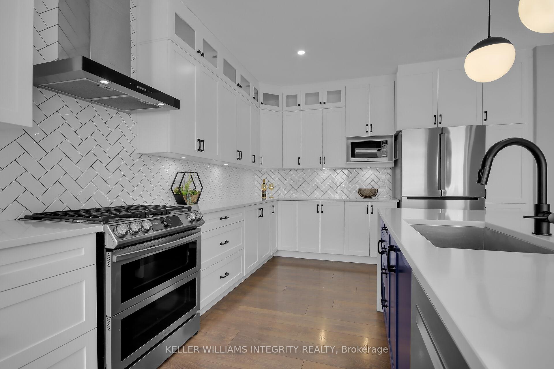 Photo 21 of 23 Aura Avenue, Ottawa, Barrhaven - Heritage Park — HOMEH