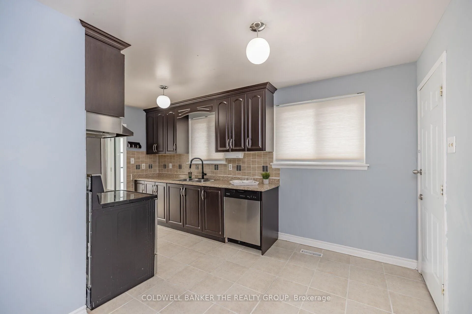 Photo 10 of 89 Greenmount Road, Brampton, Northgate — HOMEH