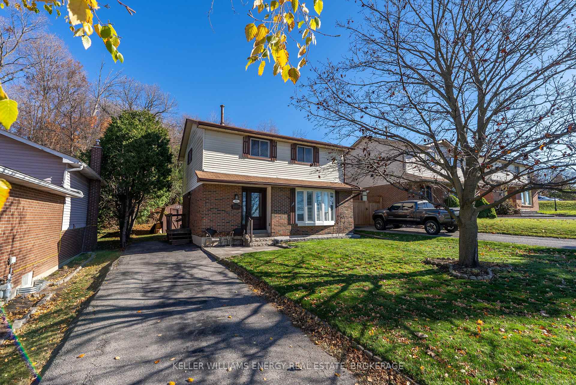 Photo 1 of 625 Grandview Street S, Oshawa, Donevan — HOMEH