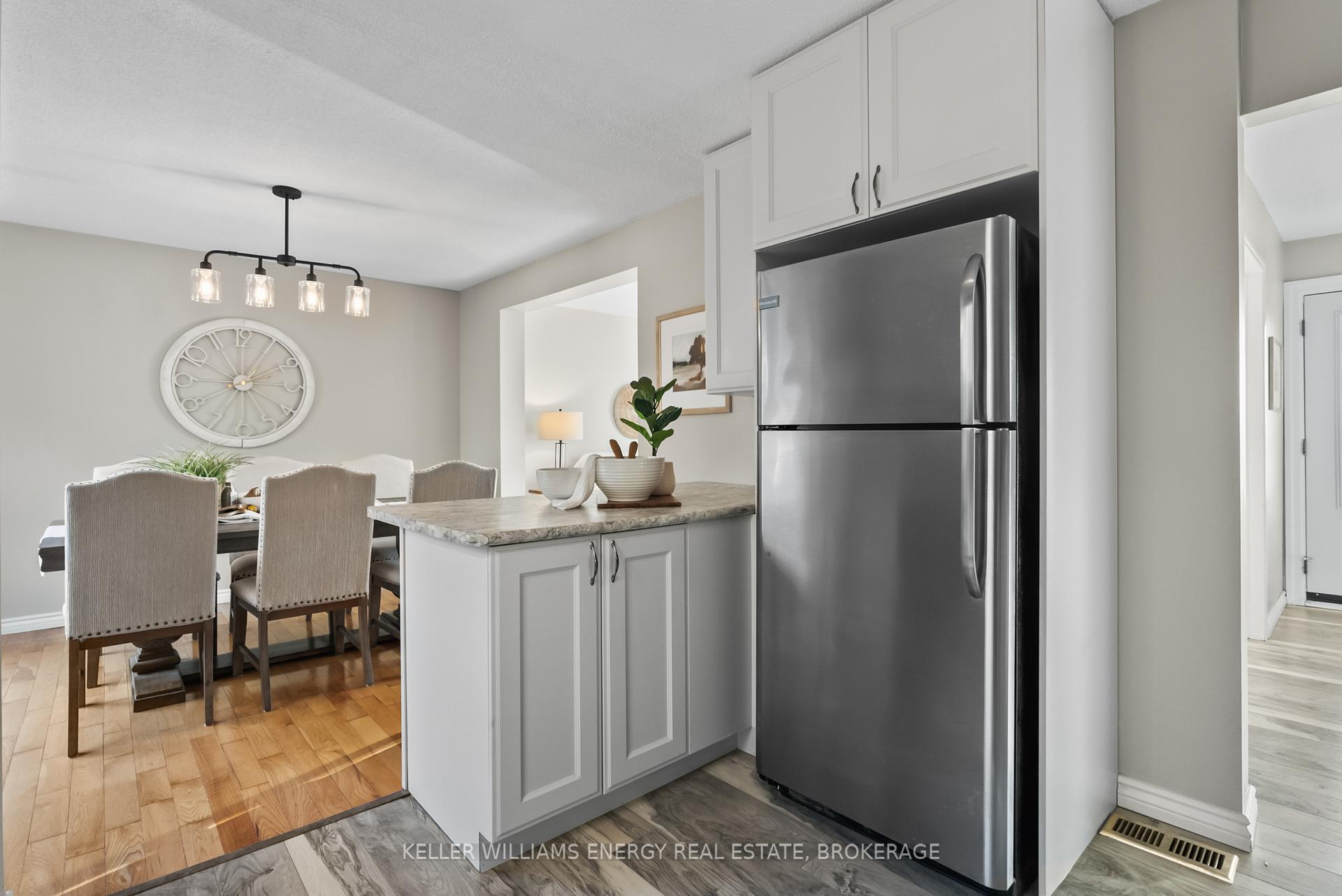 Photo 14 of 625 Grandview Street S, Oshawa, Donevan — HOMEH