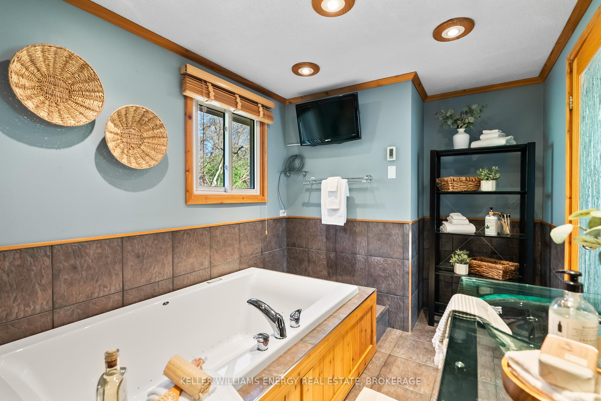 Photo 20 of 625 Grandview Street S, Oshawa, Donevan — HOMEH