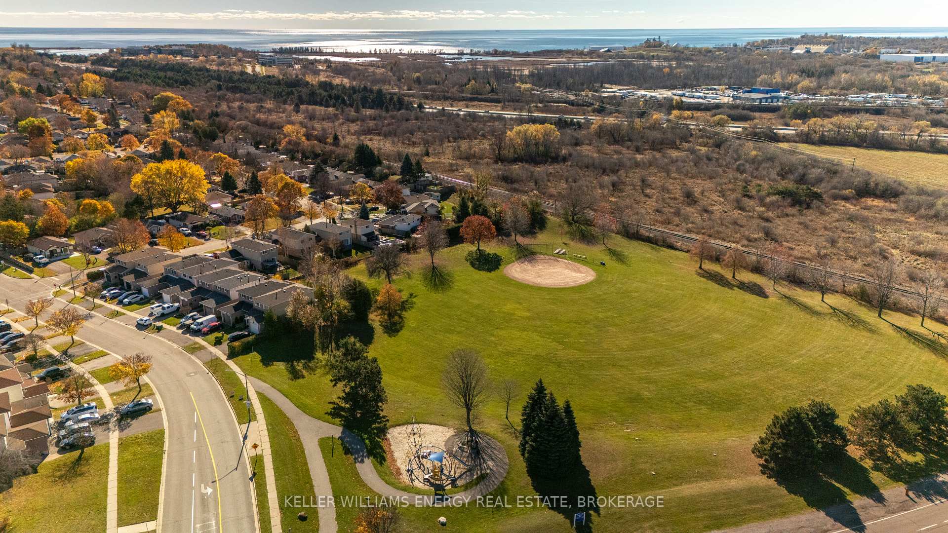 Photo 40 of 625 Grandview Street S, Oshawa, Donevan — HOMEH