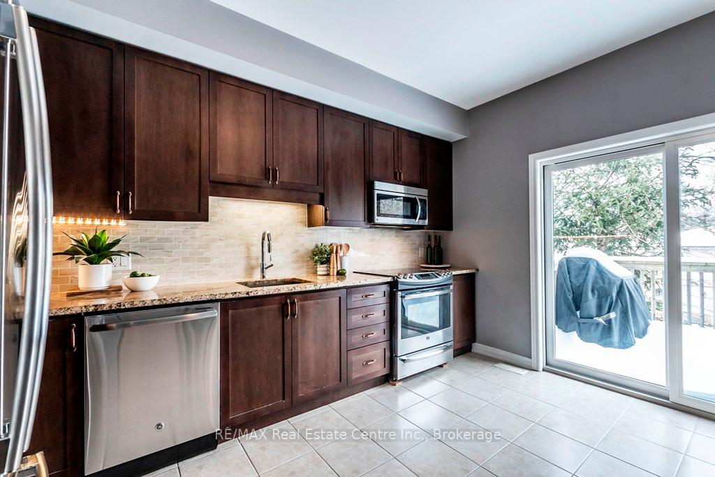 Photo 9 of 4128 Galileo Common, Burlington, Shoreacres — HOMEH