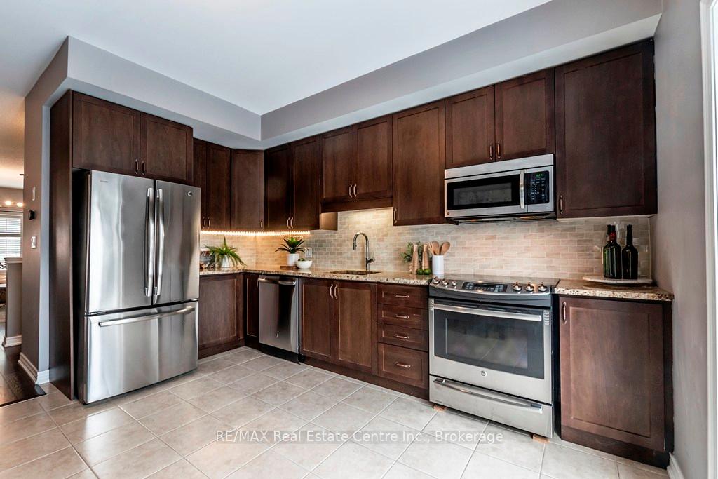 Photo 12 of 4128 Galileo Common, Burlington, Shoreacres — HOMEH