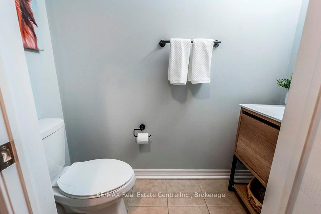 Photo 15 of 4128 Galileo Common, Burlington, Shoreacres — HOMEH