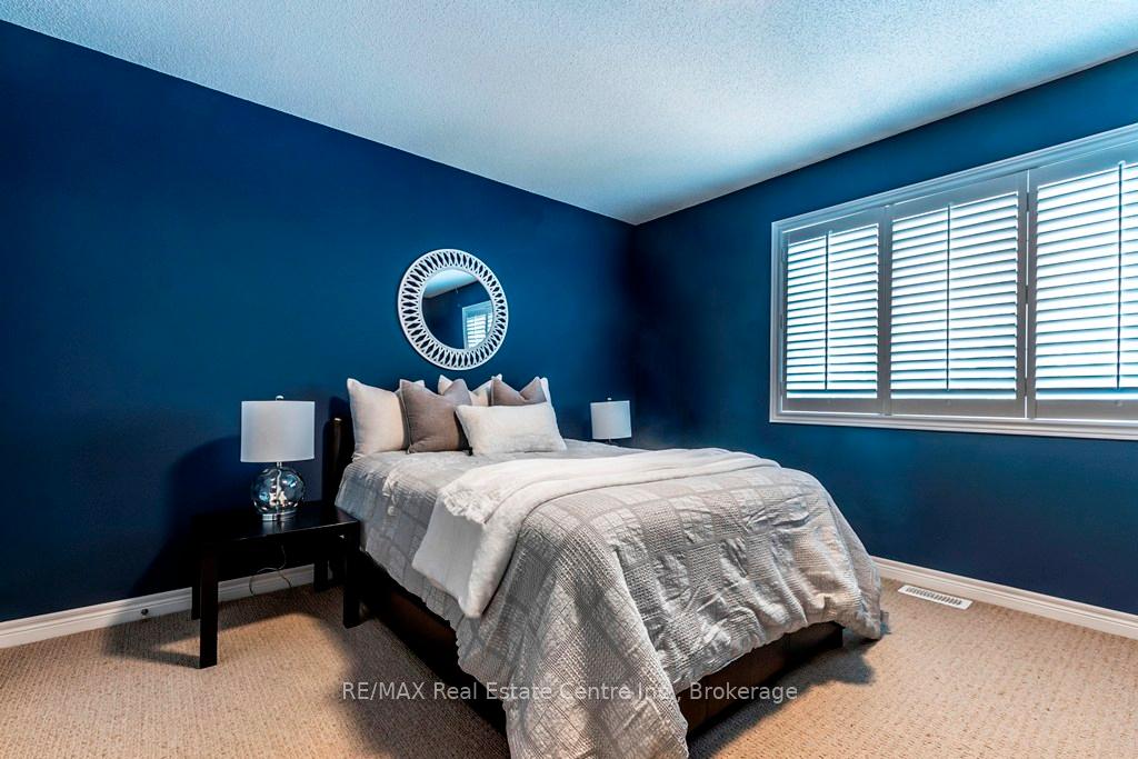 Photo 17 of 4128 Galileo Common, Burlington, Shoreacres — HOMEH